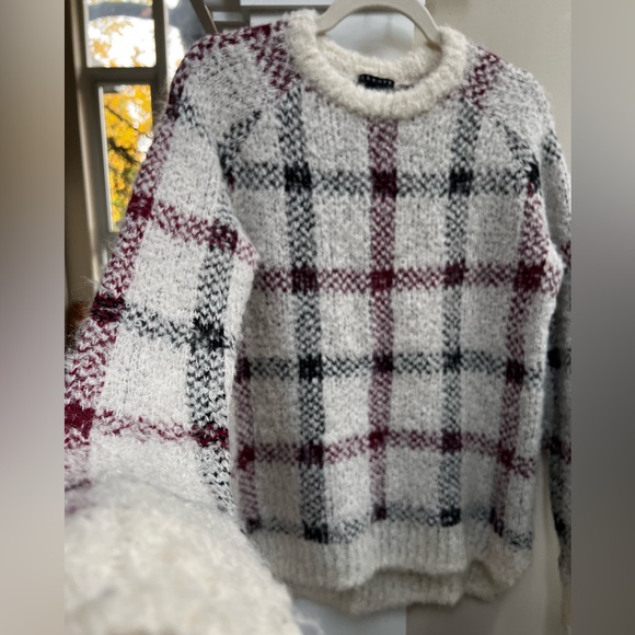 Theory Innis Sweater - Picture 3 of 8